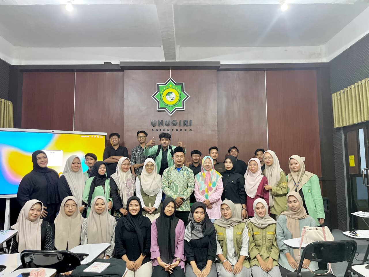 Dorong Kreativitas Akademik: HMP HKI UNUGIRI Gelar Lomba KTI dan Workshop Penulisan Ilmiah